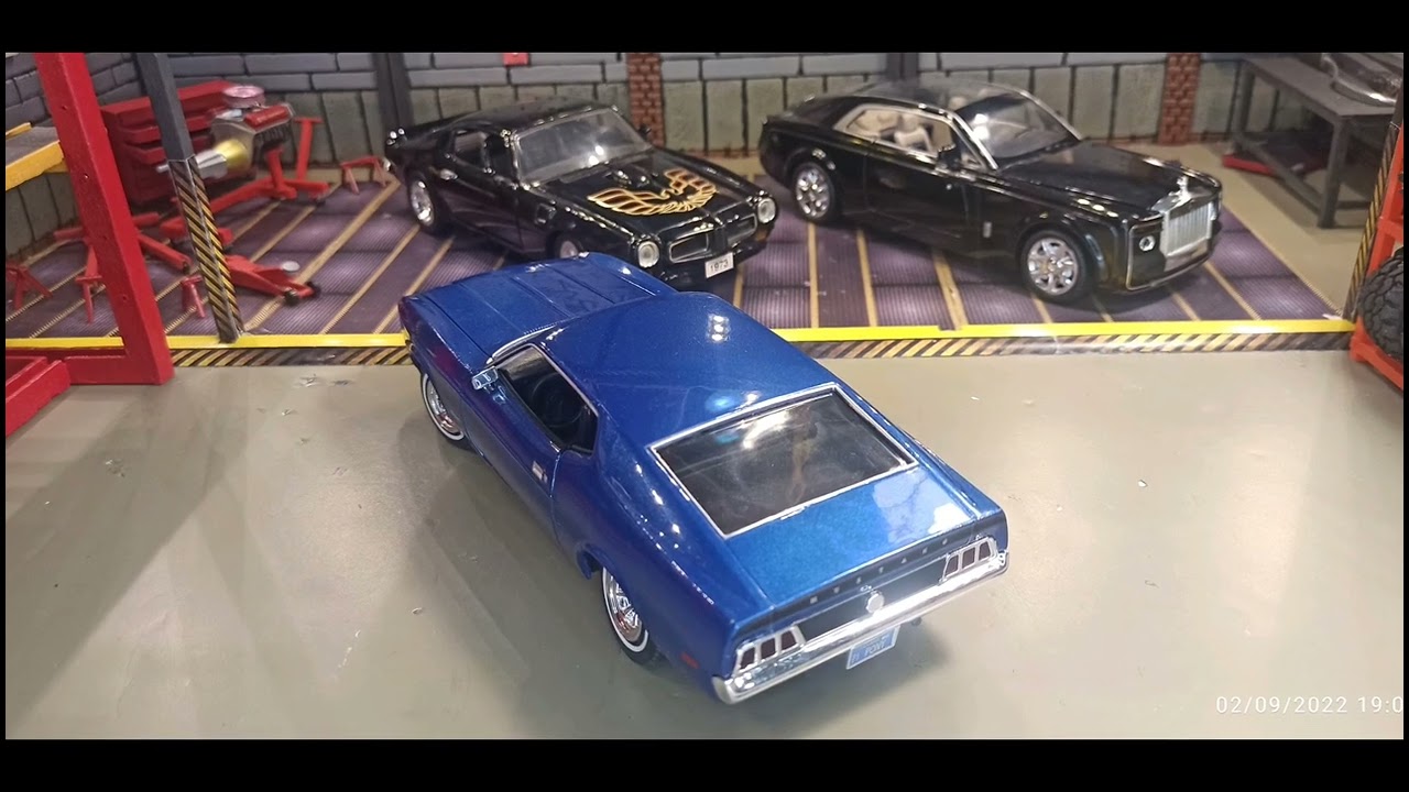 MOTORMAX 1:24 1971 Ford Mustang Sport's roof