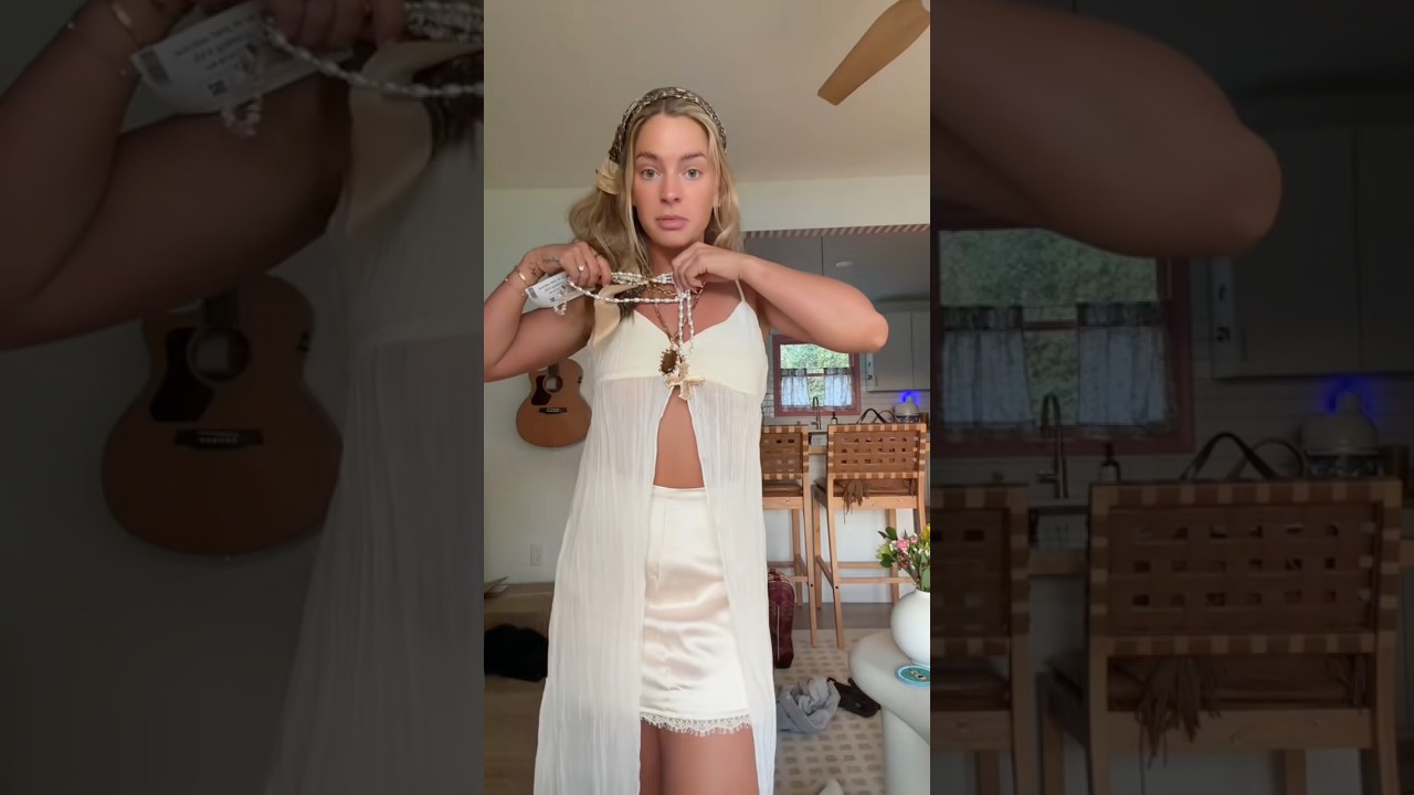 HELP ME GET DRESSED FOR STAGECOACH #western #stagecoach #cowgirl