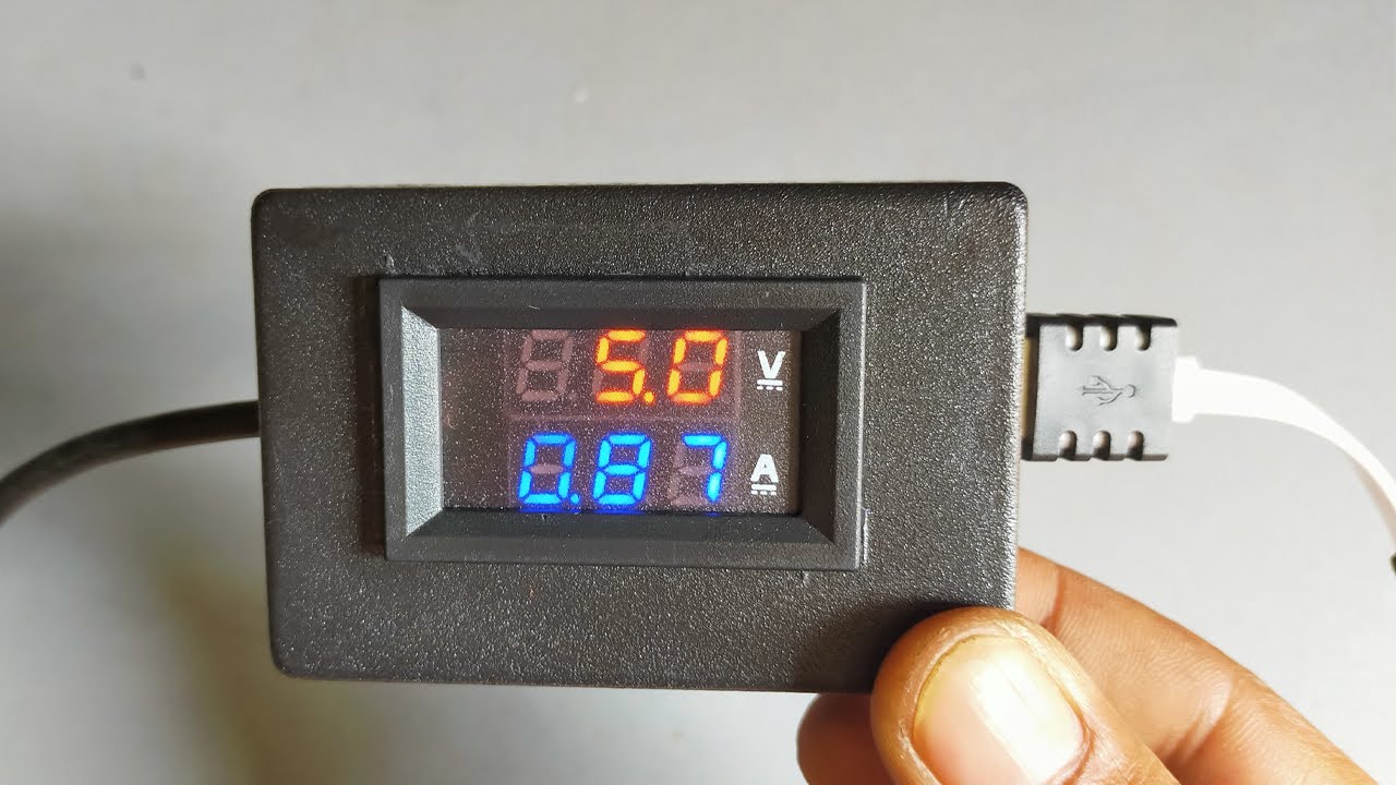 Установите двойной USB вольт и амперметр