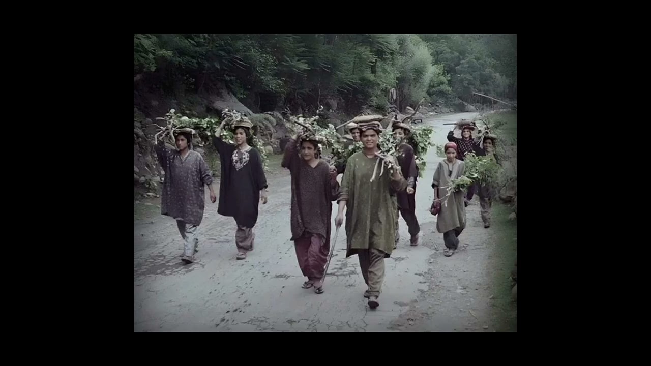 Hamaray Bachpan /Childhood Memories comment if you had  lived such life !