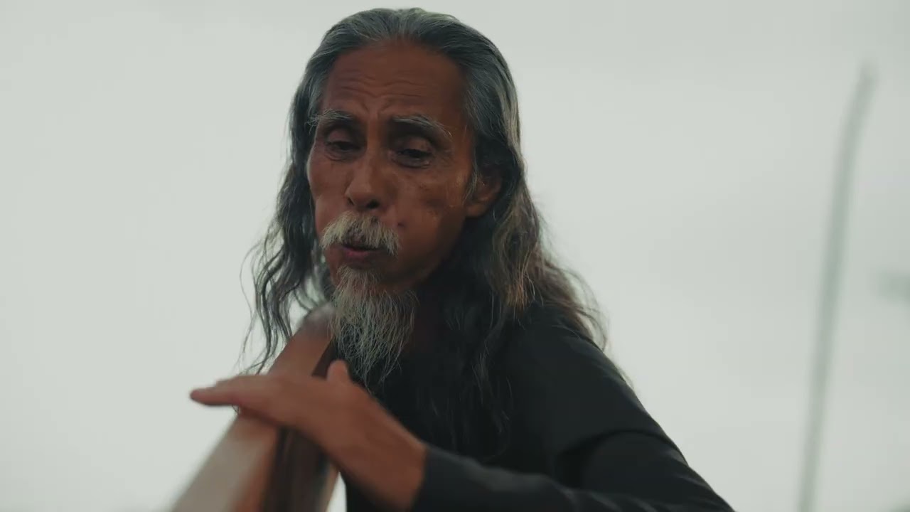 Siri 𝗢𝗚’ mengekalkan identiti ‘original’, menghidupkan gaya tradisional Baju Melayu Teluk Belanga