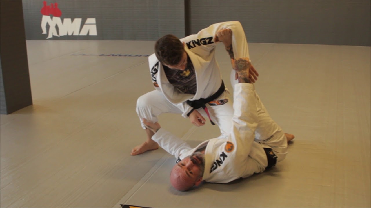 Tecnica di Brazilian Jiu Jitsu (BJJ) con Federico Tisi @ BonoAcademy