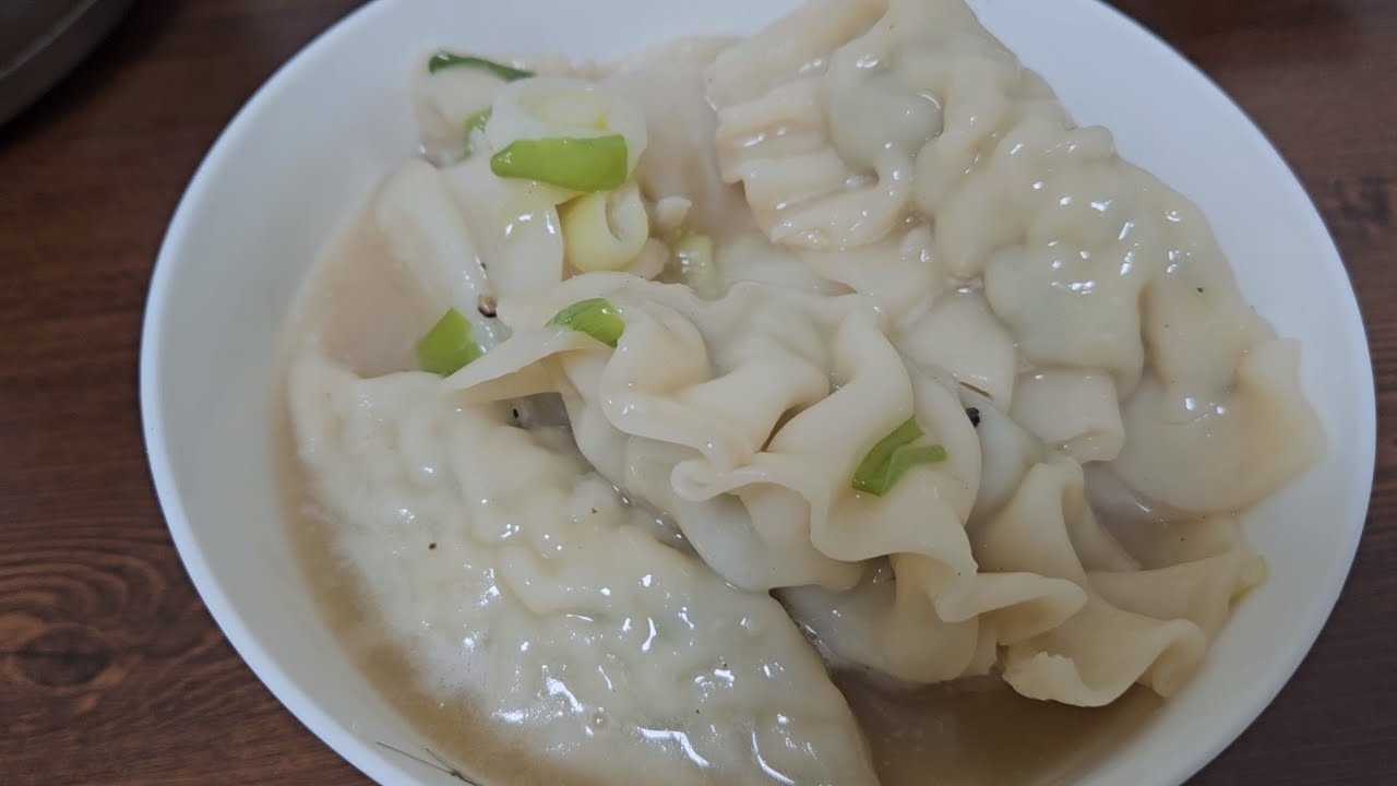 인형뽑기 잘하고 싶다😢😢 새해 맞이 떡만두국 만들어 먹고 뿌링클, 밀크티 사먹기🍗🧋스타필드 혼자서 구경다니기