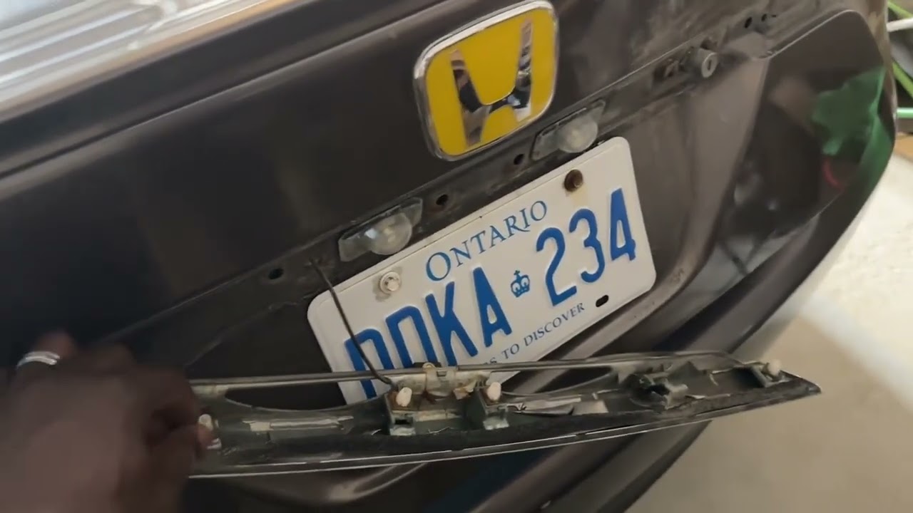 HOW TO REMOVE DUCKTAIL FROM 2006-2011 Honda Civic 