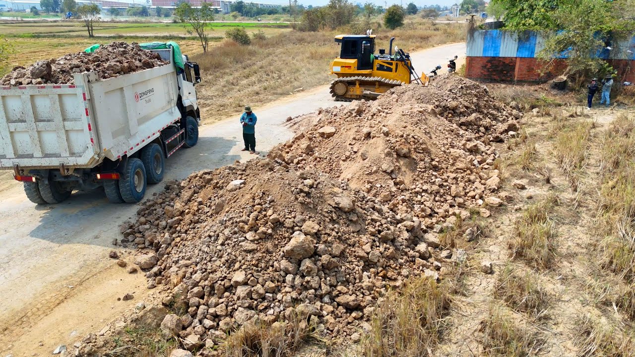 Great News Start Skilled Operation Using SHANTUI Dozer and 10-Wheel Dump Trucks Filling Flooded Land