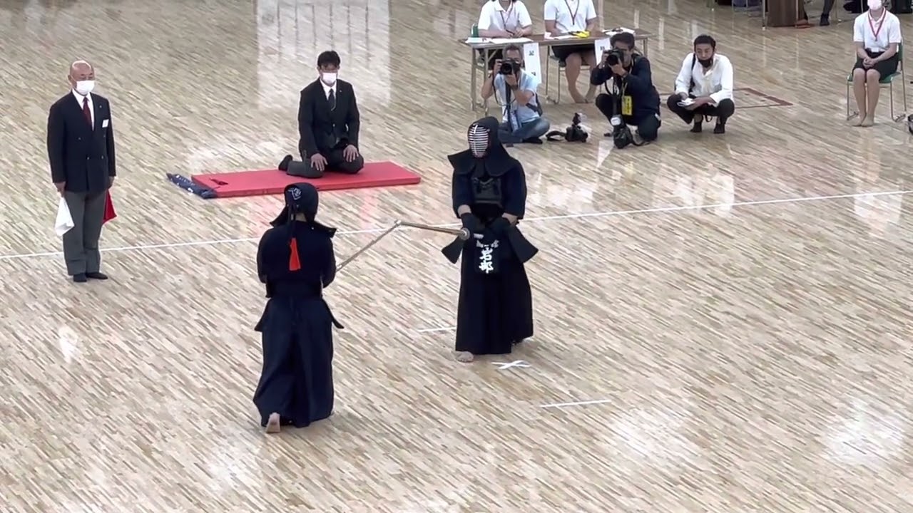 第70回全日本学生剣道選手権大会　決勝　　筑波大学　大平　翔士（佐野日本大学高校）　vs    国士舘大学　岩部　光（水戸葵陵高校）