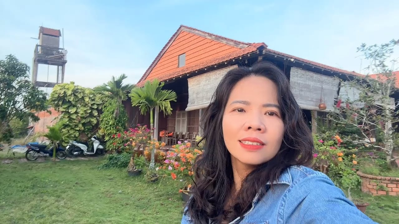 Hôm nay Võ Mai thức dậy ở một nơi rất xa nhà