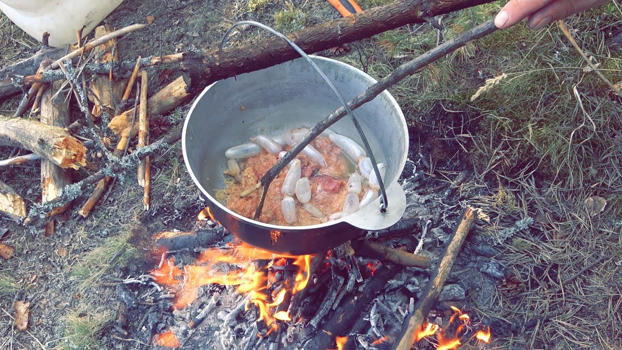 Что поймал, то и съел. Весновка на острове.