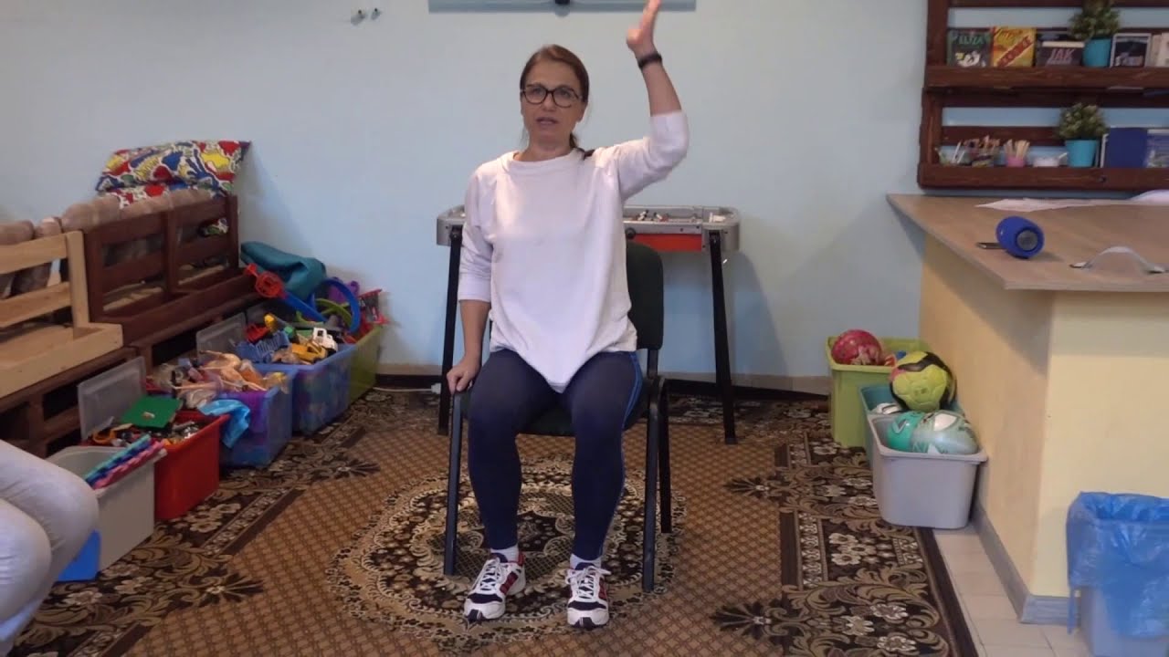 Ćwiczenia na krzesłach dla seniorów