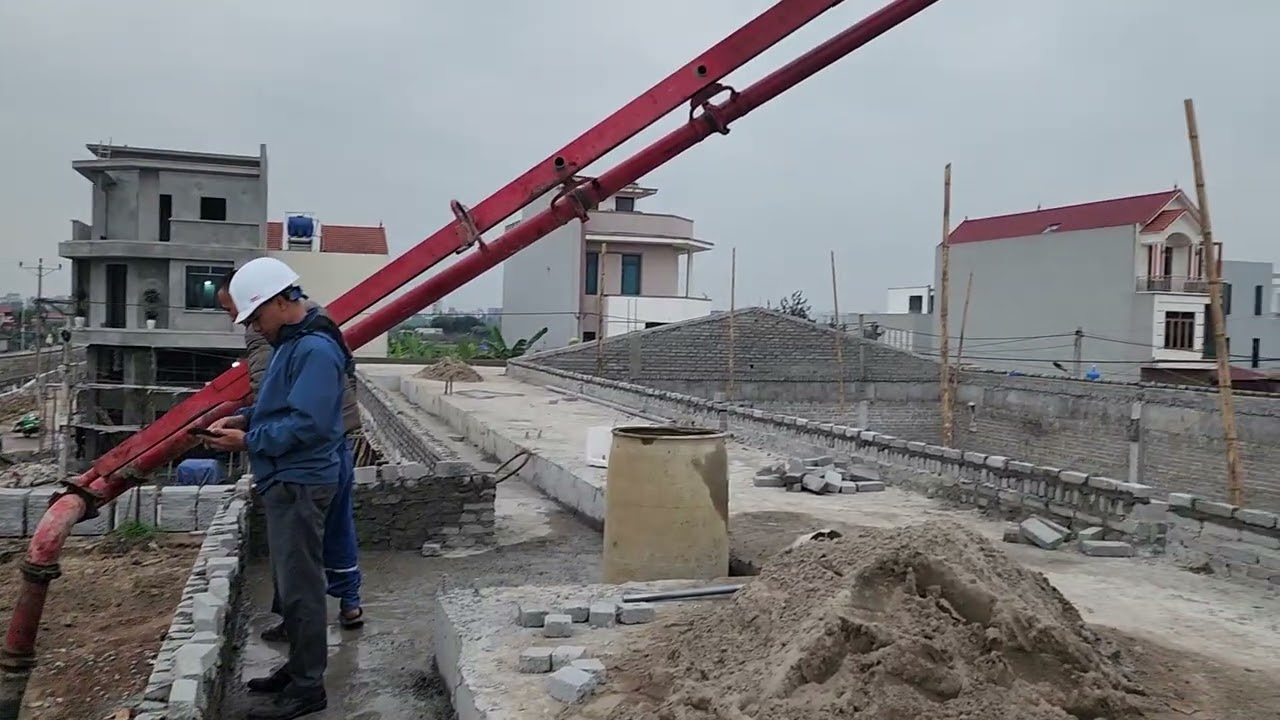 Đổ bê tông tươi chủ nhà lên giám sát kỹ 