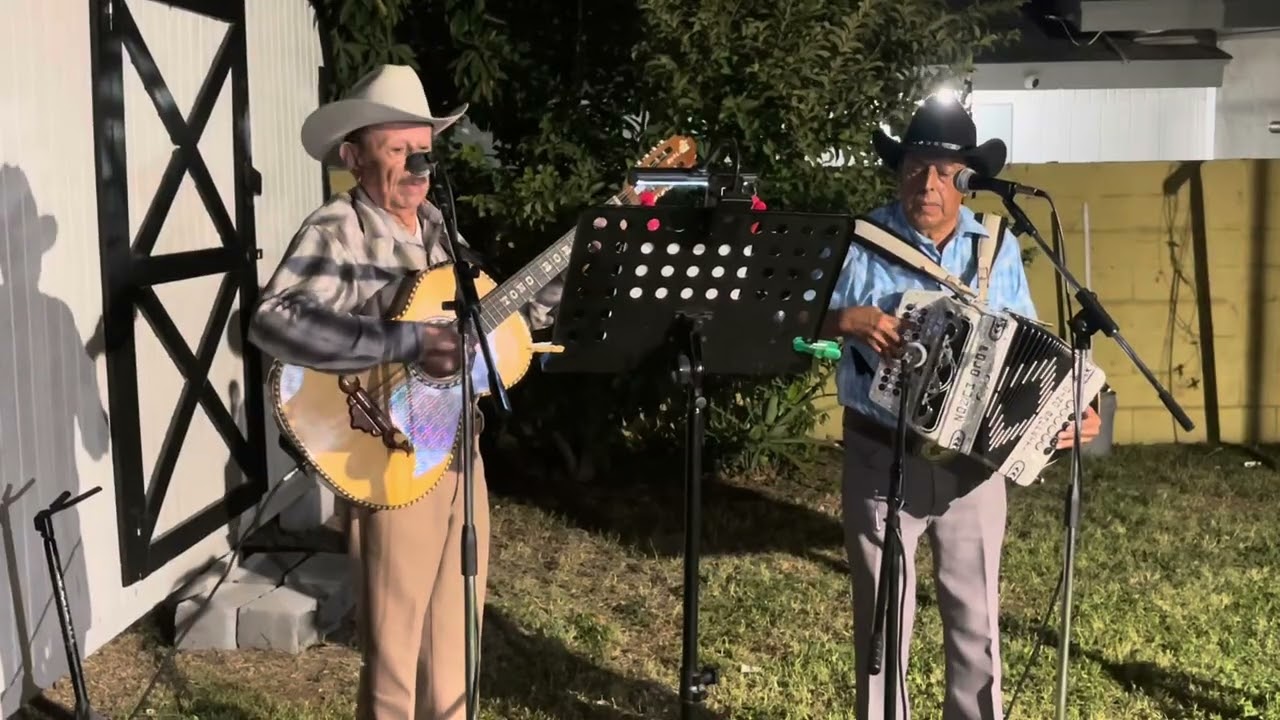 TOÑO BORREGO Y POLO MUÑOZ “ POLKA Y CANCIÓN PARA LEVANTAR POLVO Y RECORDAR “