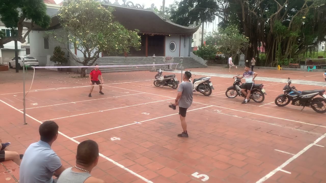 Đá cầu-Clb ngọc thuỵ A Tâm con & A Phương yêu quái séc 2 ( còn sec 3 máy hết pin) 😂
