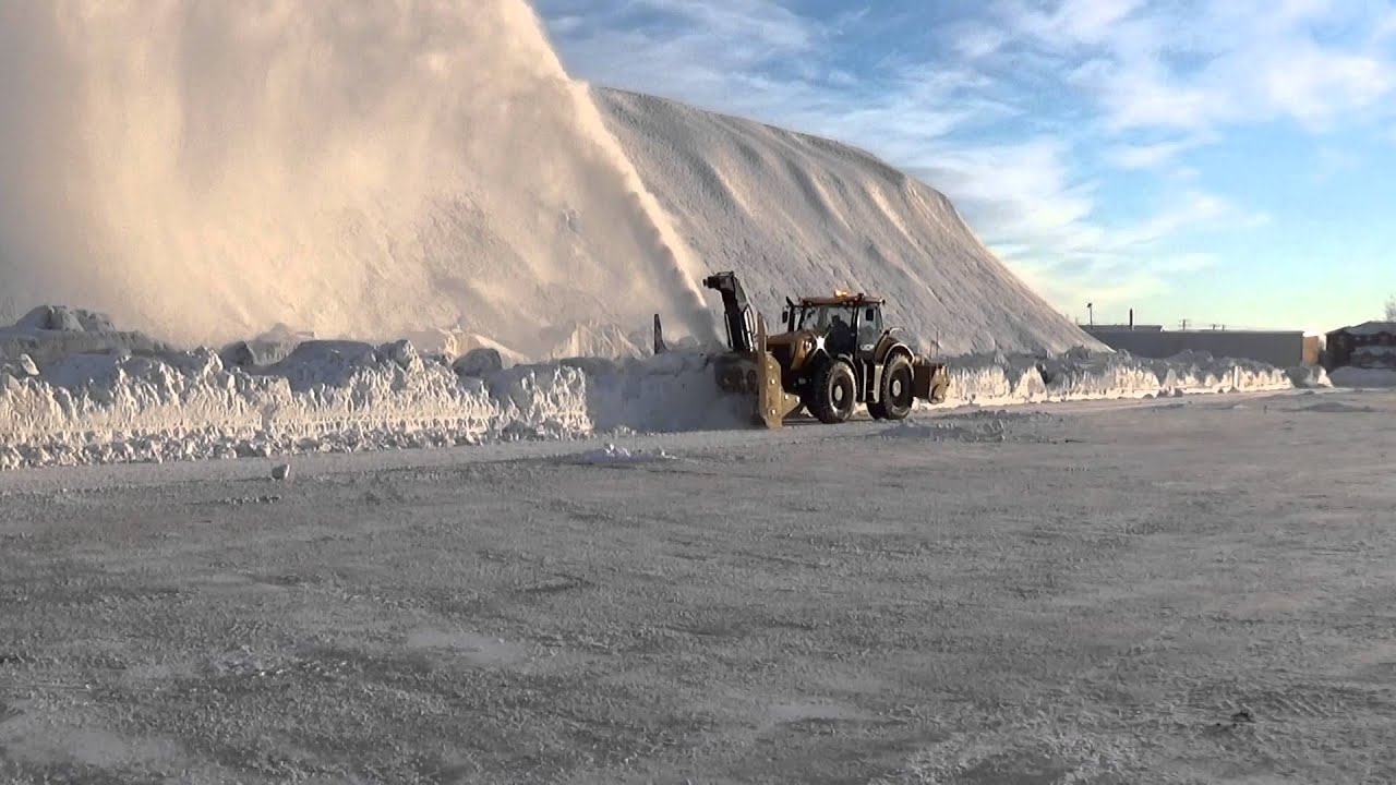Fastrac 8310 + snowblower 10 feet wide