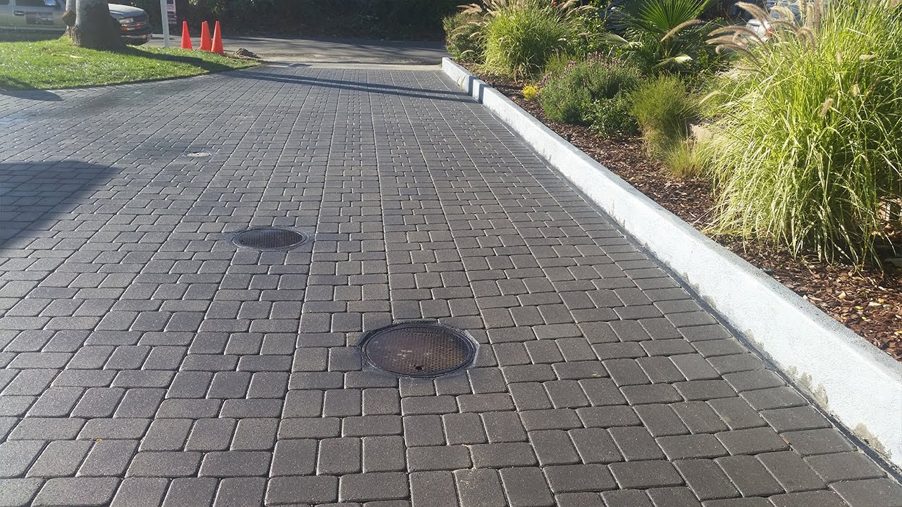 Haciendo Driveway de Adoquín en los Angeles CA.