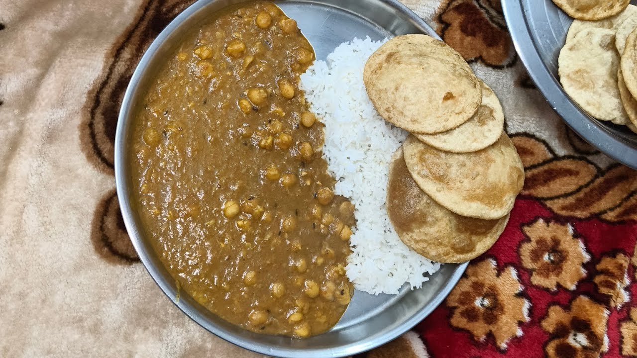 garma garam chole Puri
