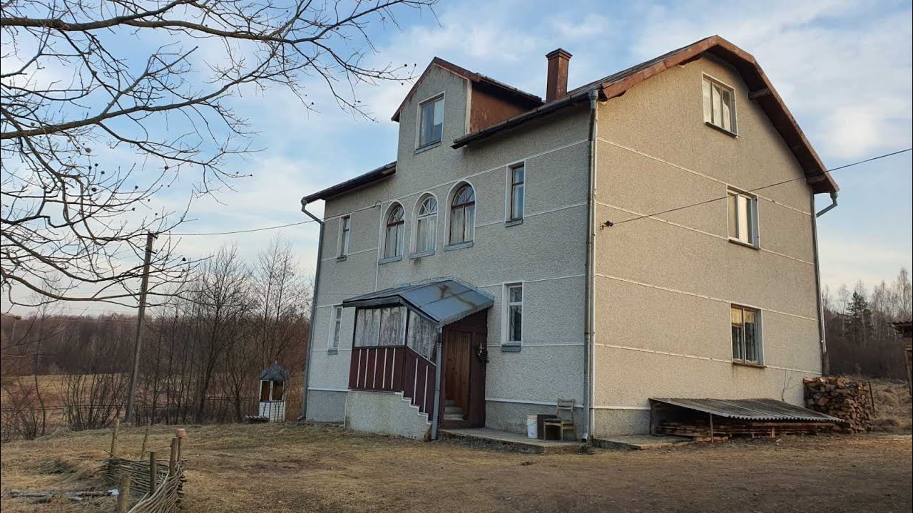 Продається Будинок 250 м2, ділянка 80 сотих. С Посіч. Два гаражі, літня кухня. Ділянка межує з лісом