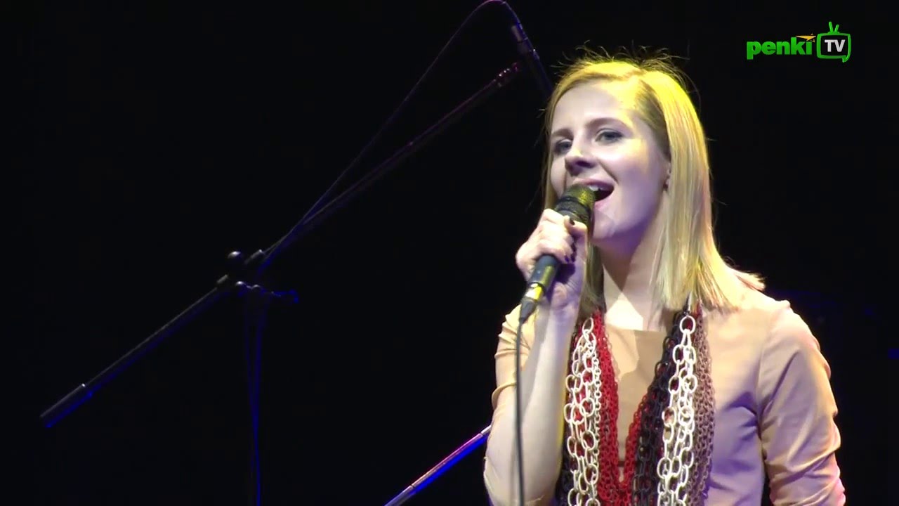 Ieva Narkutė „Muzikos salėje“