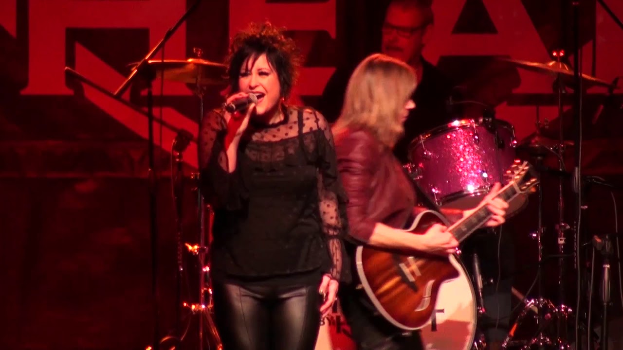 Heart By Heart - Crazy On You (live)