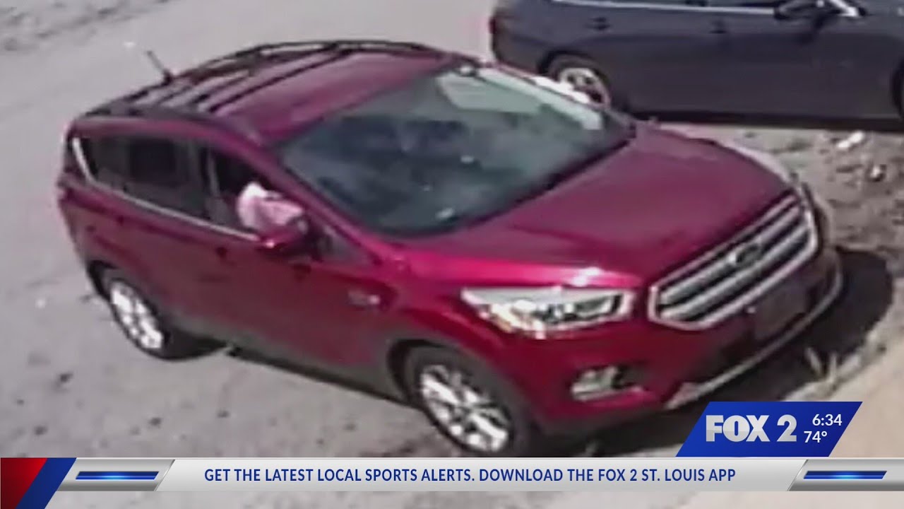 Police seek suspects in armed robbery in north St. Louis