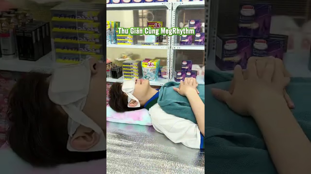 Nghỉ trưa c&ugrave;ng mặt nạ x&ocirc;ng hơi mắt MegRhythm