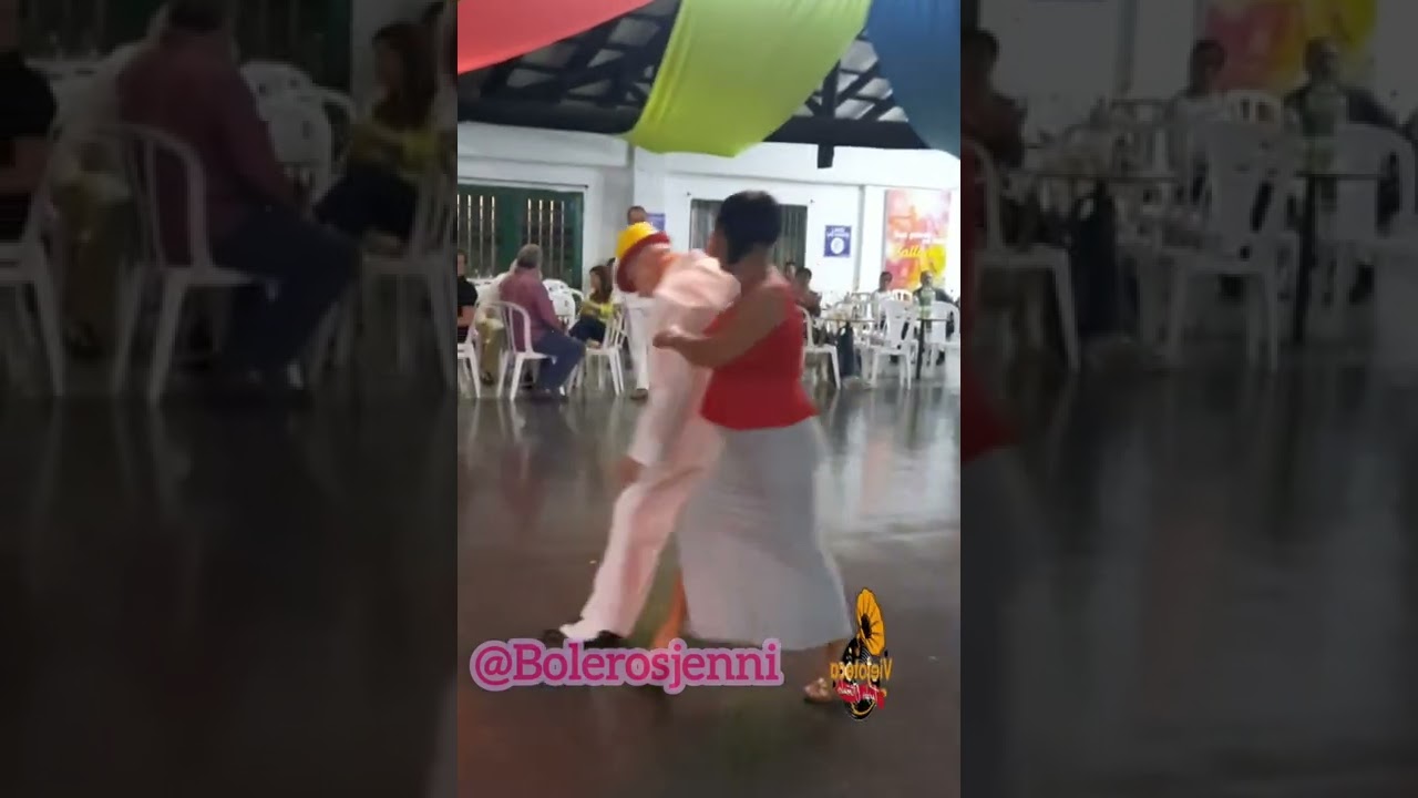 CACHAFAZ BAILADOR DE CALI A SUS 90 AÑOS