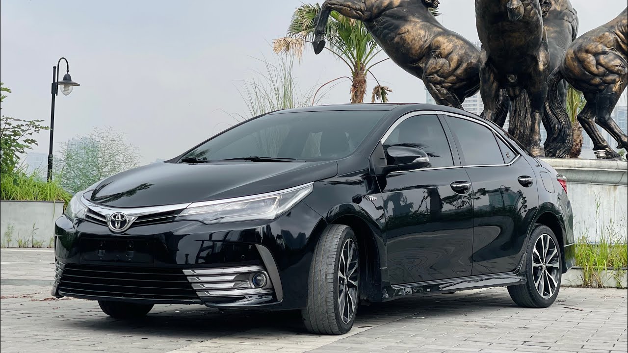 Toyota Altis 2.0V Sport 2017 giá thu hồi vốn