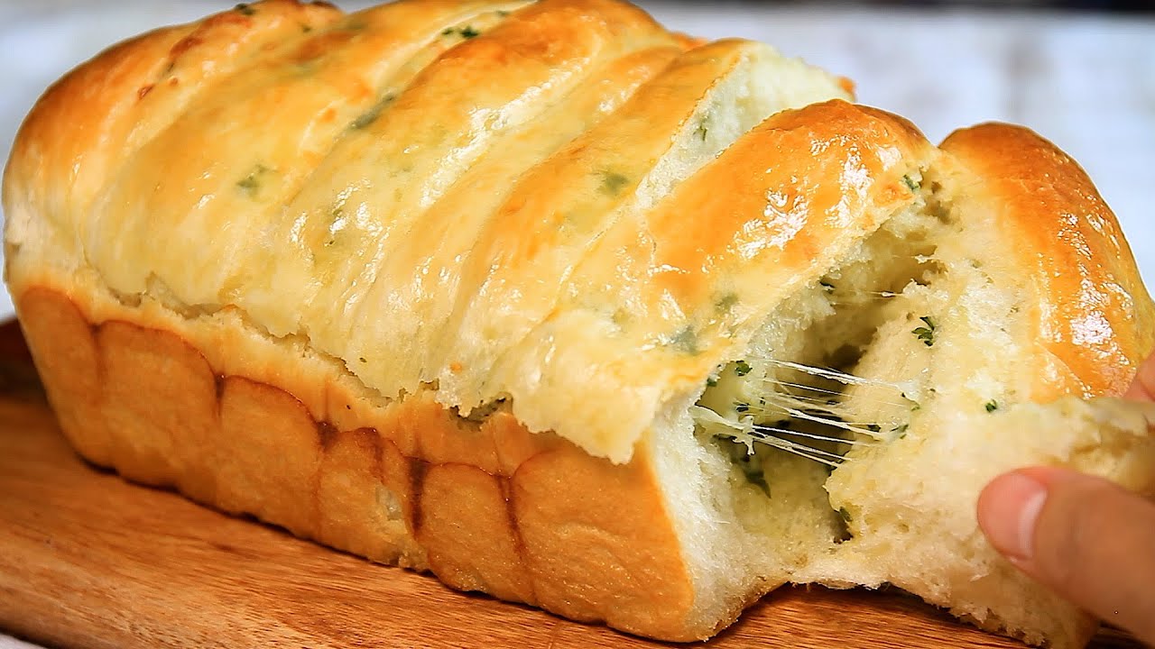 Все были удивлены, попробовав! Простой и вкусный рецепт чесночного хлеба
