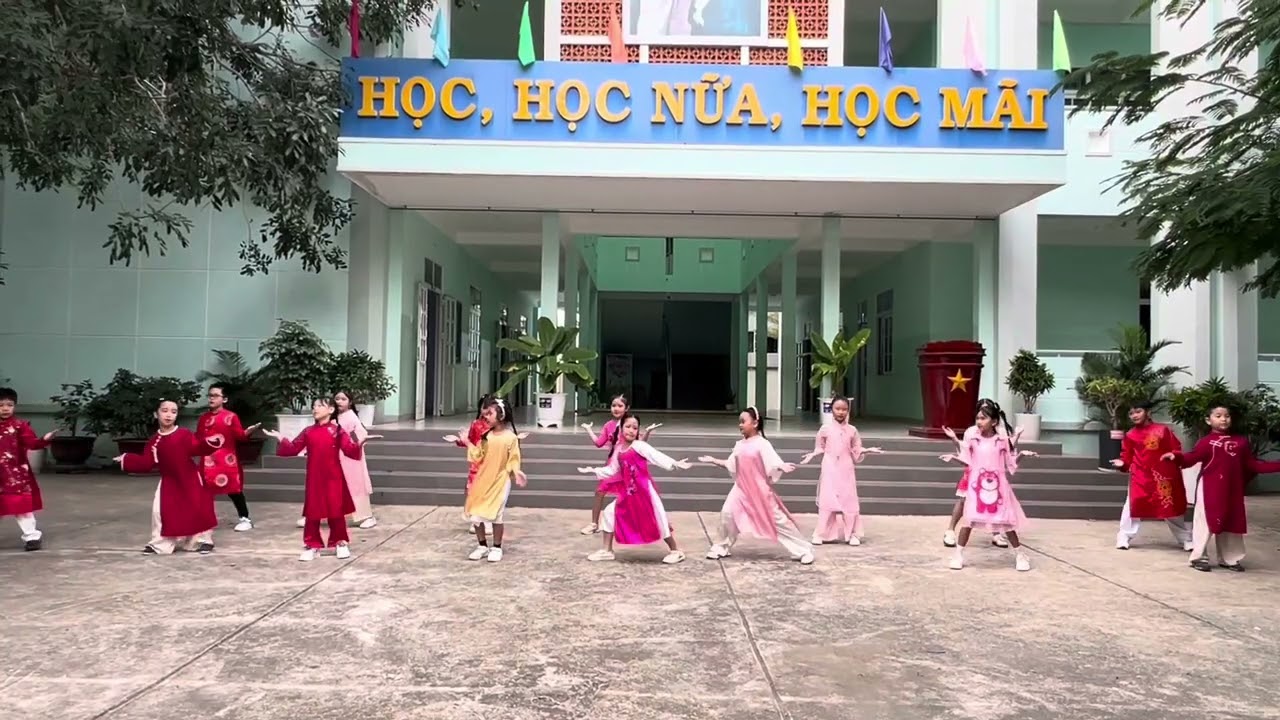 Xuân Ơi Ở Lại Chơi - Trường TH Phong Nẫm, phường Bình Thuận, tỉnh Lâm Đồng