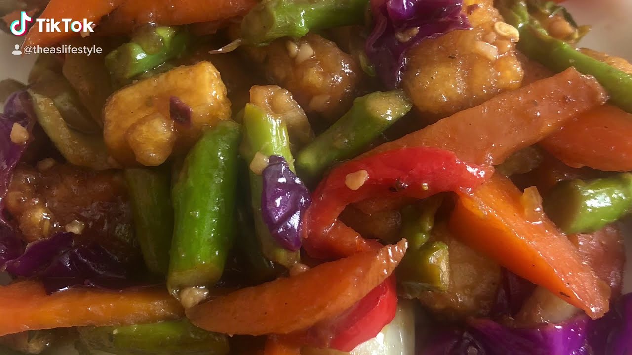 Orange tofu stir fry | Vegetarian Chinese food let&rsquo;s eat