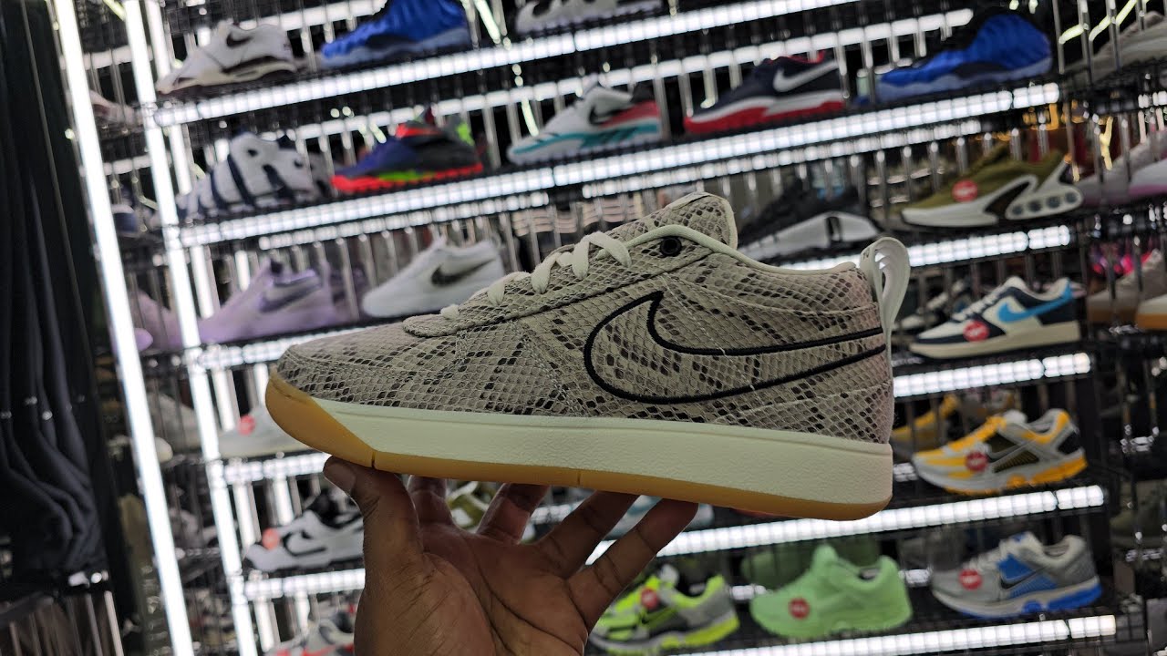Nike Book 1 