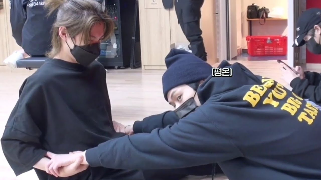 Just Lee Know and Felix stretching(?) | Stray Kids