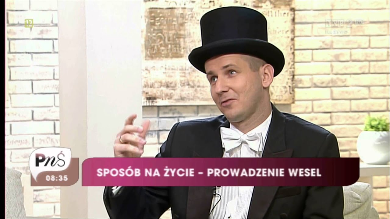 Wodzirej KARPIK ze swoimi klientami w programie śniadaniowym