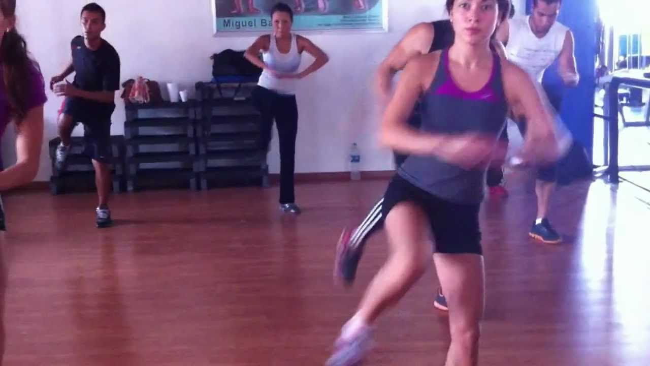 ADECUACIÓN MORFO FUNCIONAL PARA INICIAR CLASE DE INSANITY WORKOUT.AFFEJ