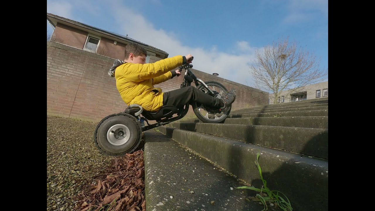 Xtreme drifting stairs  Etrike