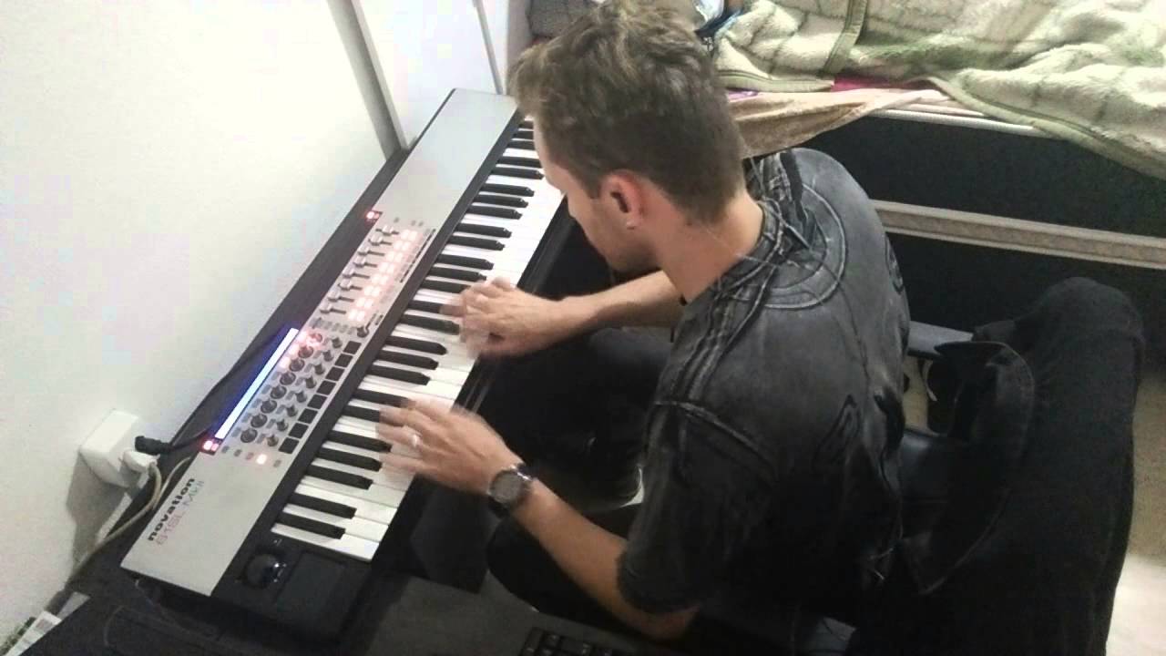 Acordeon no teclado - Dhioni Azevedo