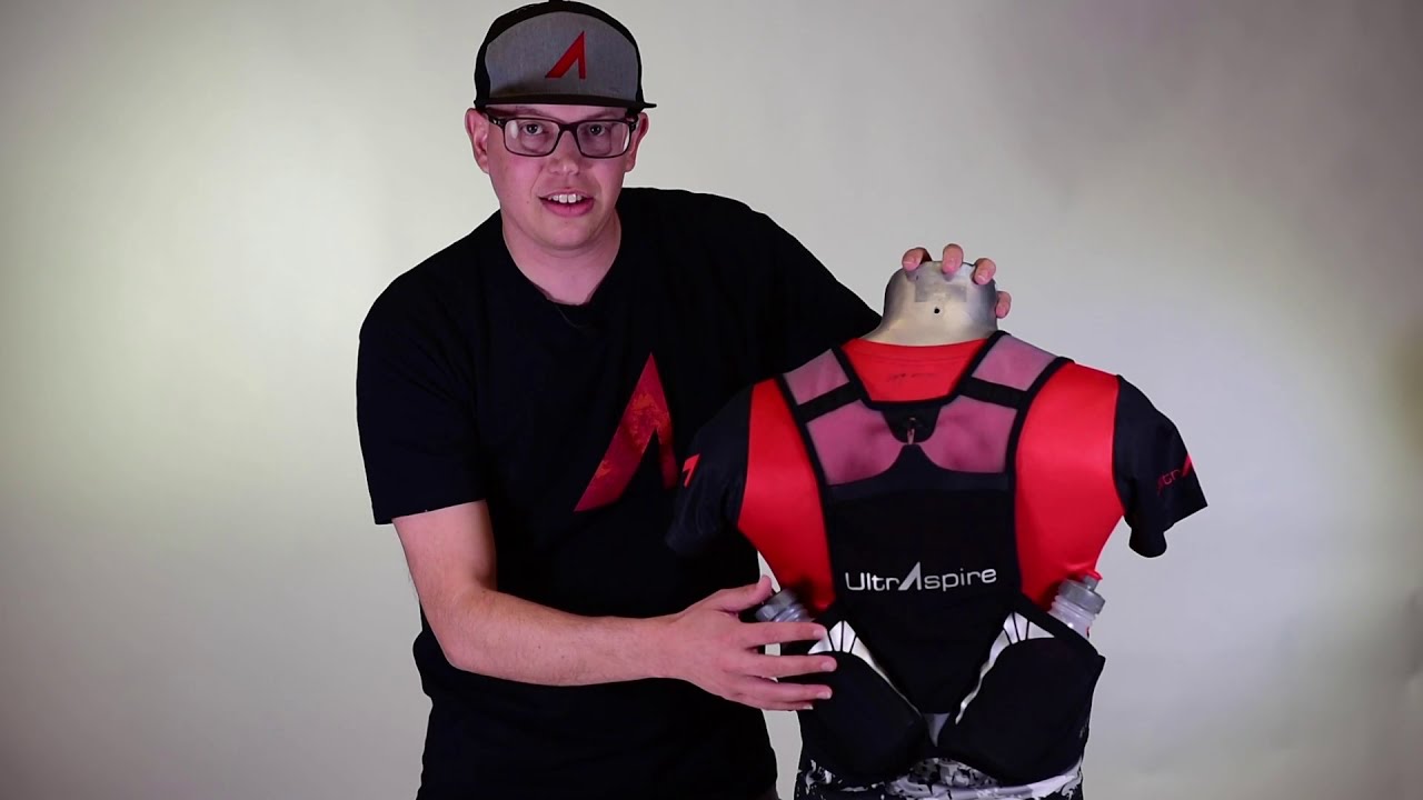 Quick Tip: Carrying Bottles in the Back on the UltrAspire Momentum 2.0 Race Vest