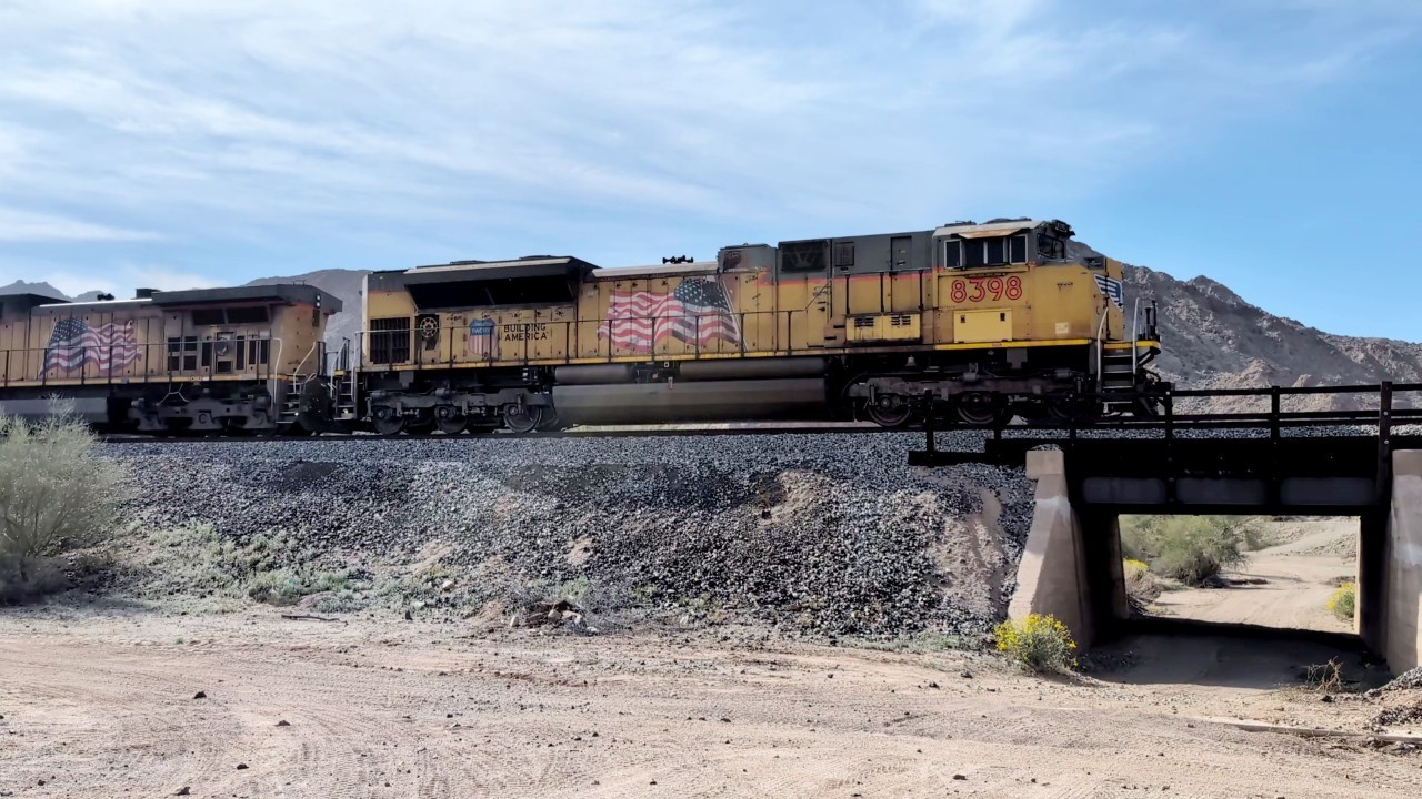 UP 8398 West — Double-Stacks with Dynamics Working Near Dome, AZ | Sunset Route