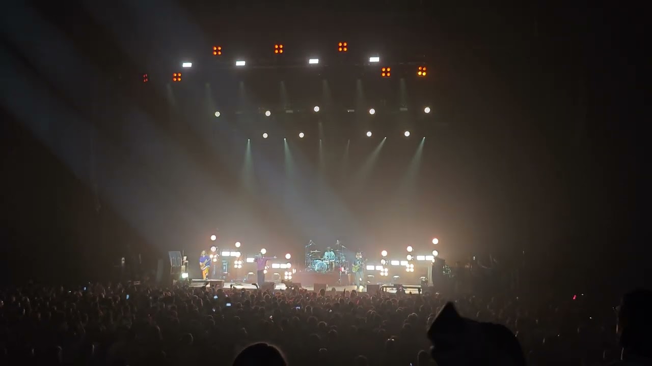 The Pilot ONE OK ROCK DETOX European Tour  2025 in Brussels 10.18.2025 