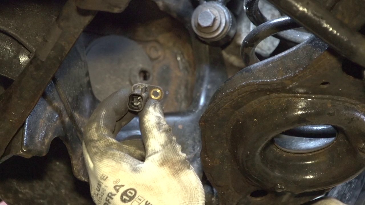 Replacing ABS Wheel Speed Sensor on VOLVO V50 by TE PARTS