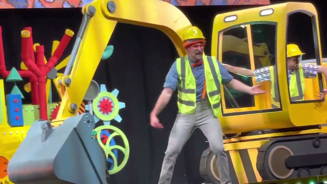 Blippi The Musical - The Excavator Song @ Emerson Colonial Theatre l Boston MA l 02/05/2022