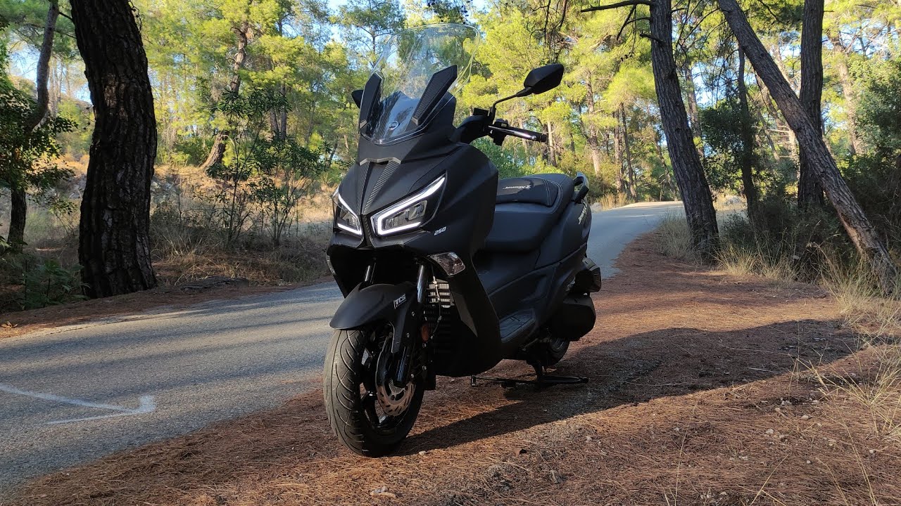 SYM Joymax Z+ 250 1750 km kullanıcı yorumu