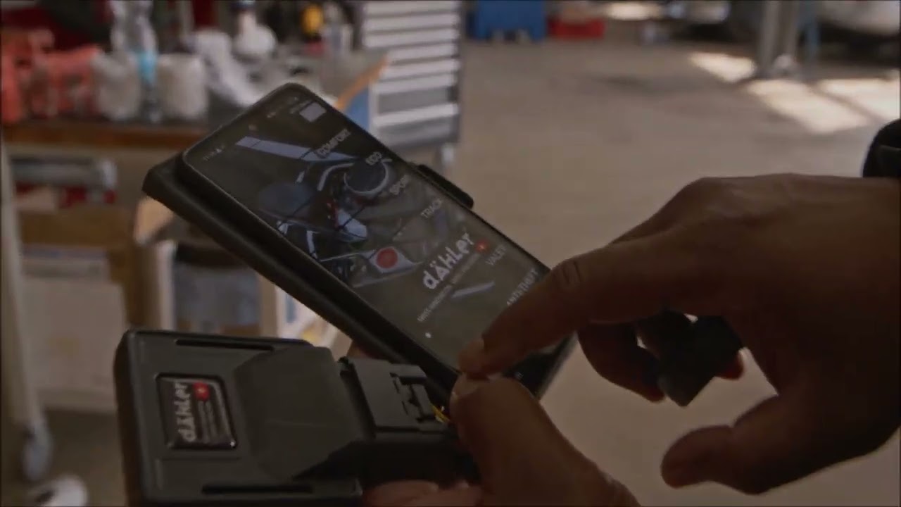 dÄHLer ATTC - Anti Theft and Power Pedal device for BMW and BMW M cars | app controlled