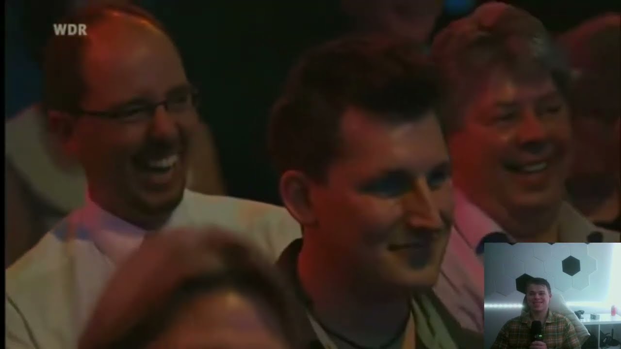 KOMIKER ANDREAS REBERS RECHNET MIT DEN GRÜNEN AB