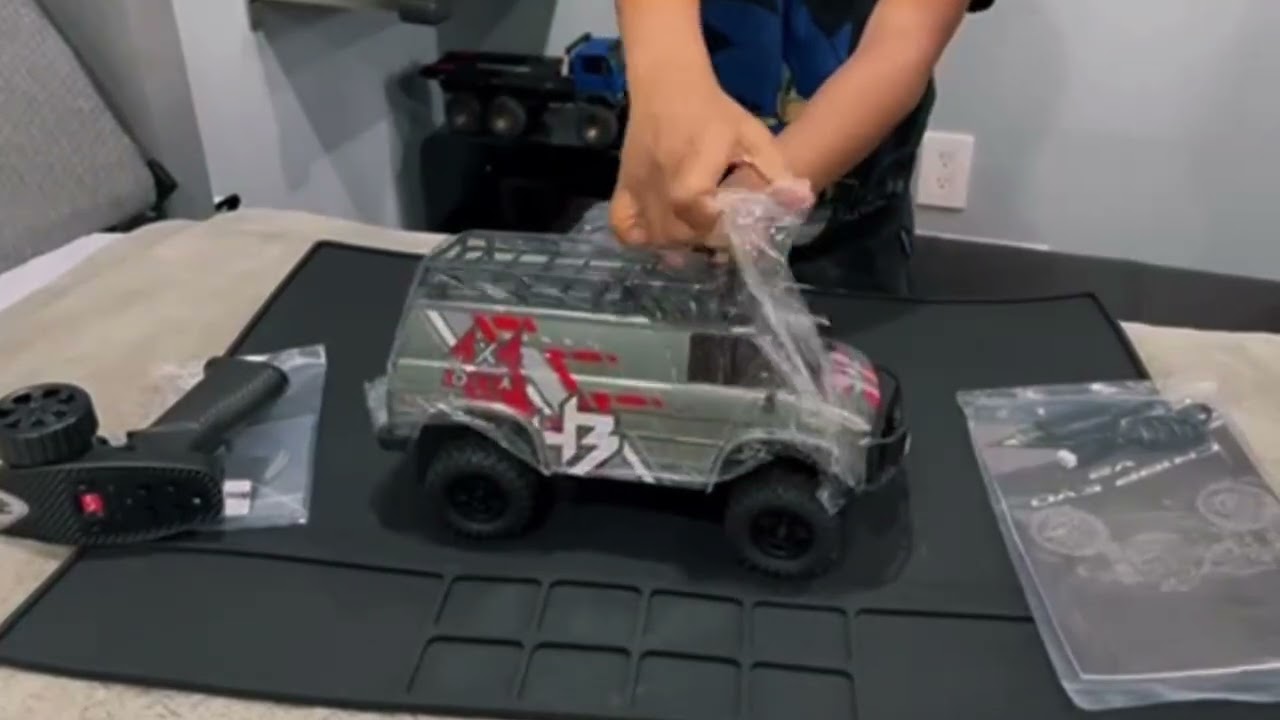 First unboxing video.  Hobby Plus CR-18P EVO V2 Rock Van  #cr18p #hobbyplus