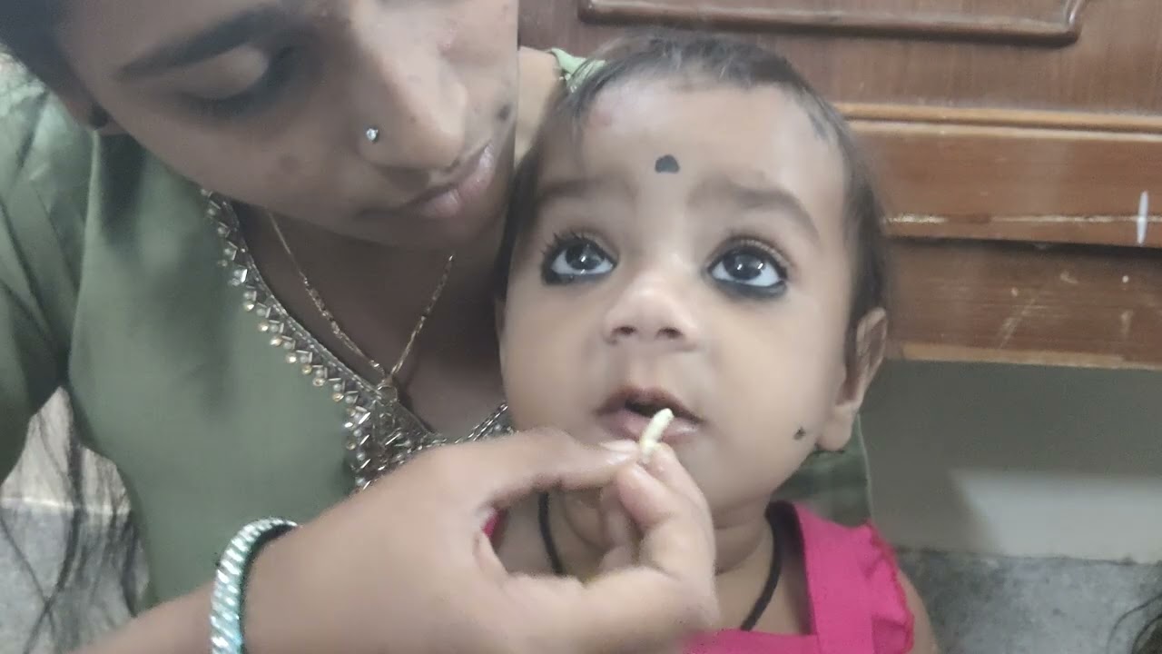 విజయనగరం బ్లడ్ స్టూడెంట్స్ మహా రాత్రి సందర్భంగా టిఫిన్ పంపిణీ 