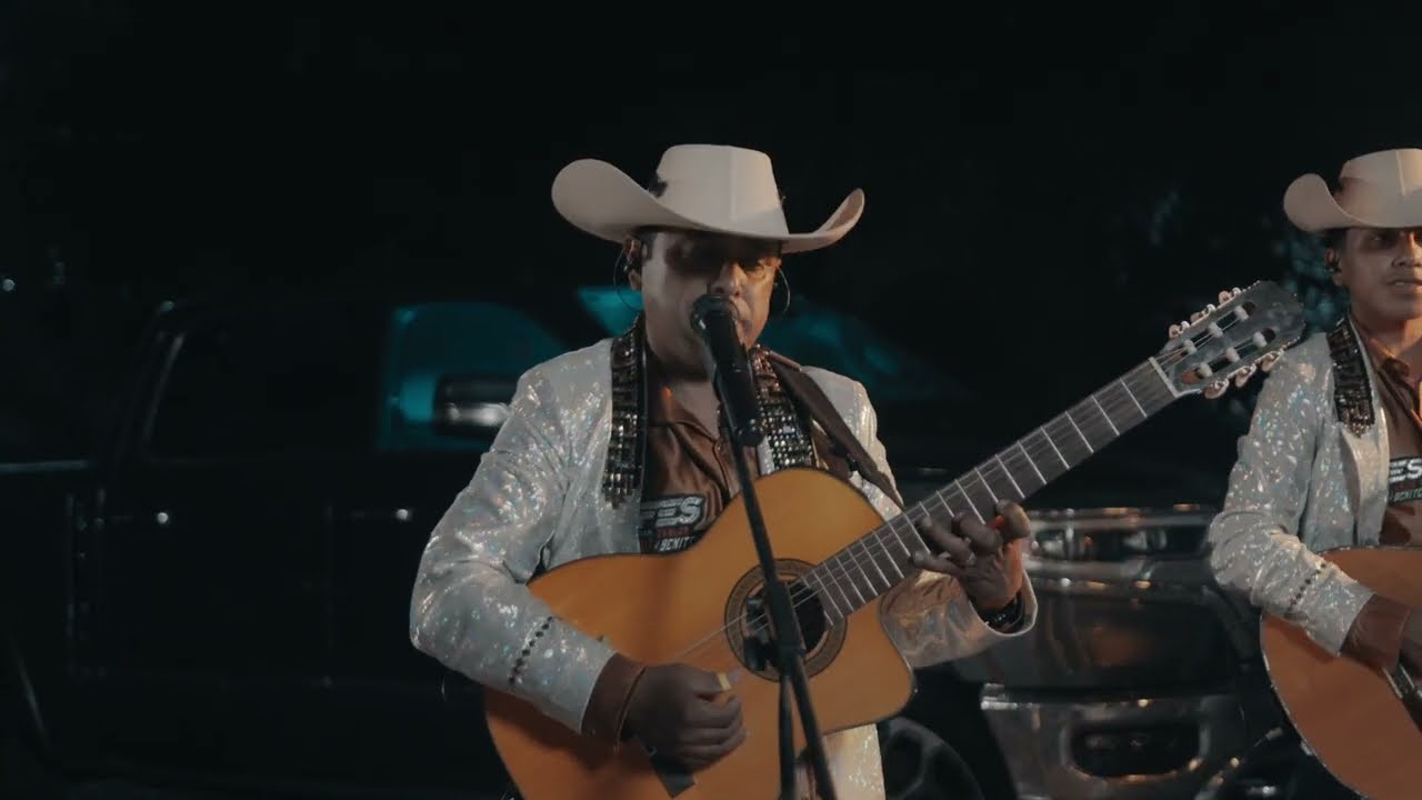 TIEMPOS PASADOS - LOS JEFES DE LA SIERRA DE CARLOS BENITEZ