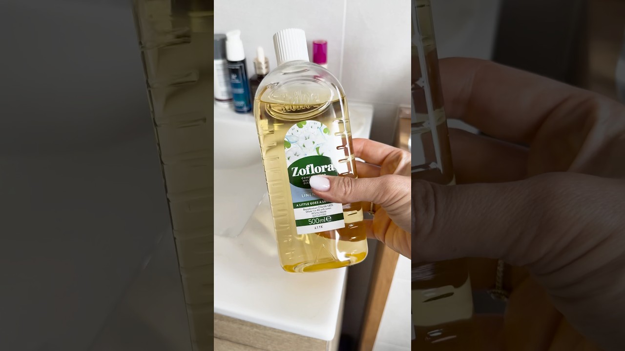 Clean my bedroom with me 🧼 #cleantok #cleaningroutine #cleaning #cleaningmotivation #cleanwithme