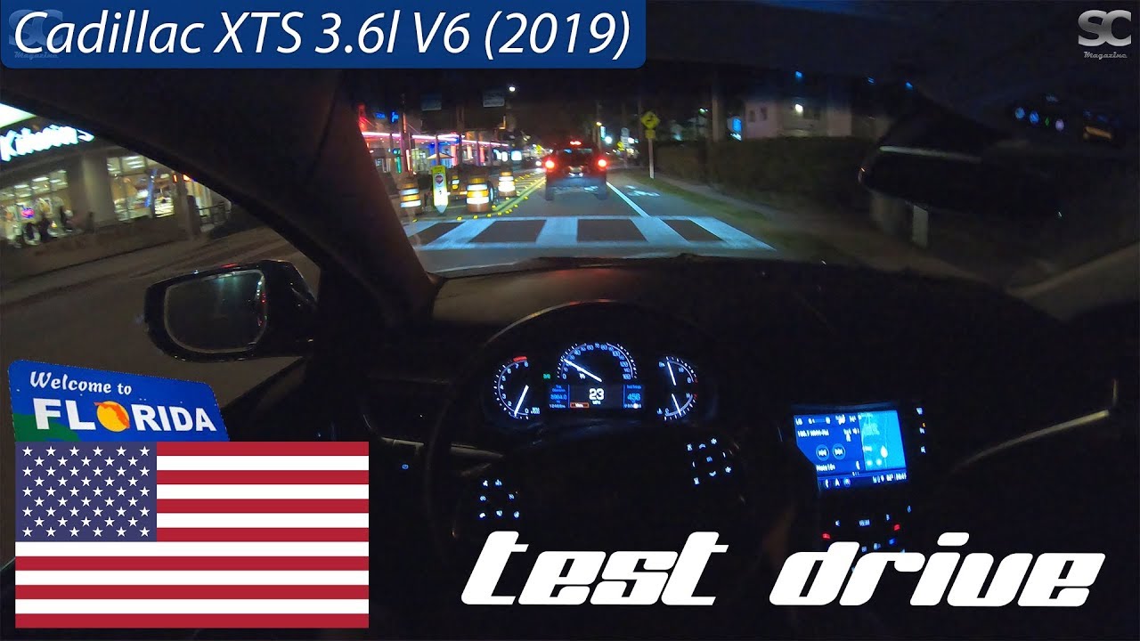 Cadillac XTS 3.6 V6 (2019) - POV Test Drive in Florida, USA at night.