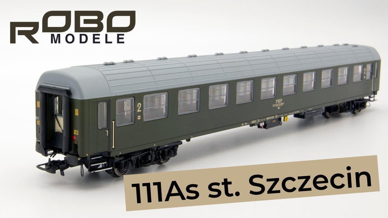 Wagon osobowy 2 klasy typu 111As, z ryflowanym dachem ROBO