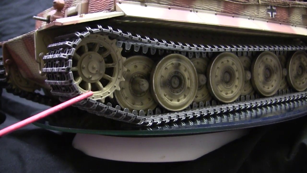 1/16th scale RC Taigen Late production tiger I tank model rebuilt part 2 of 3